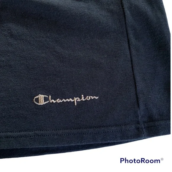 Champion Vintage 90s Embroidered Logo Shorts - Picture 4 of 6